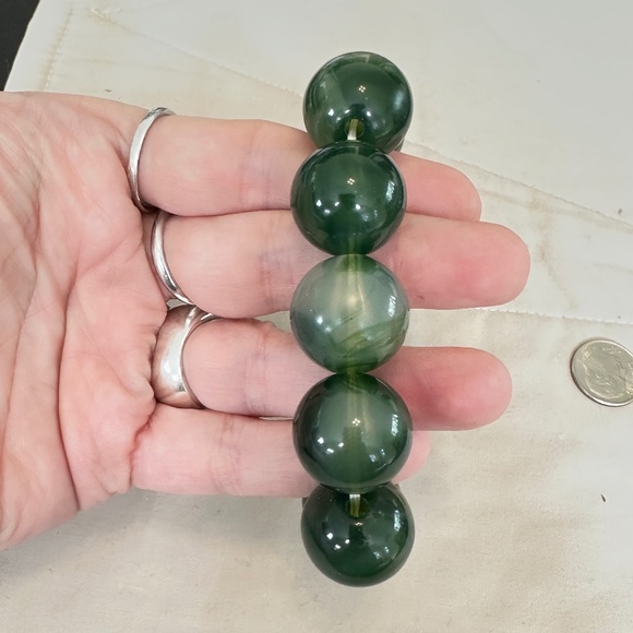 Large Green Nephrite beaded stretchy bracelet, type of Jade. - Picture 13 of 14